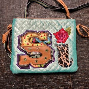 Consuela Si/No crossbody